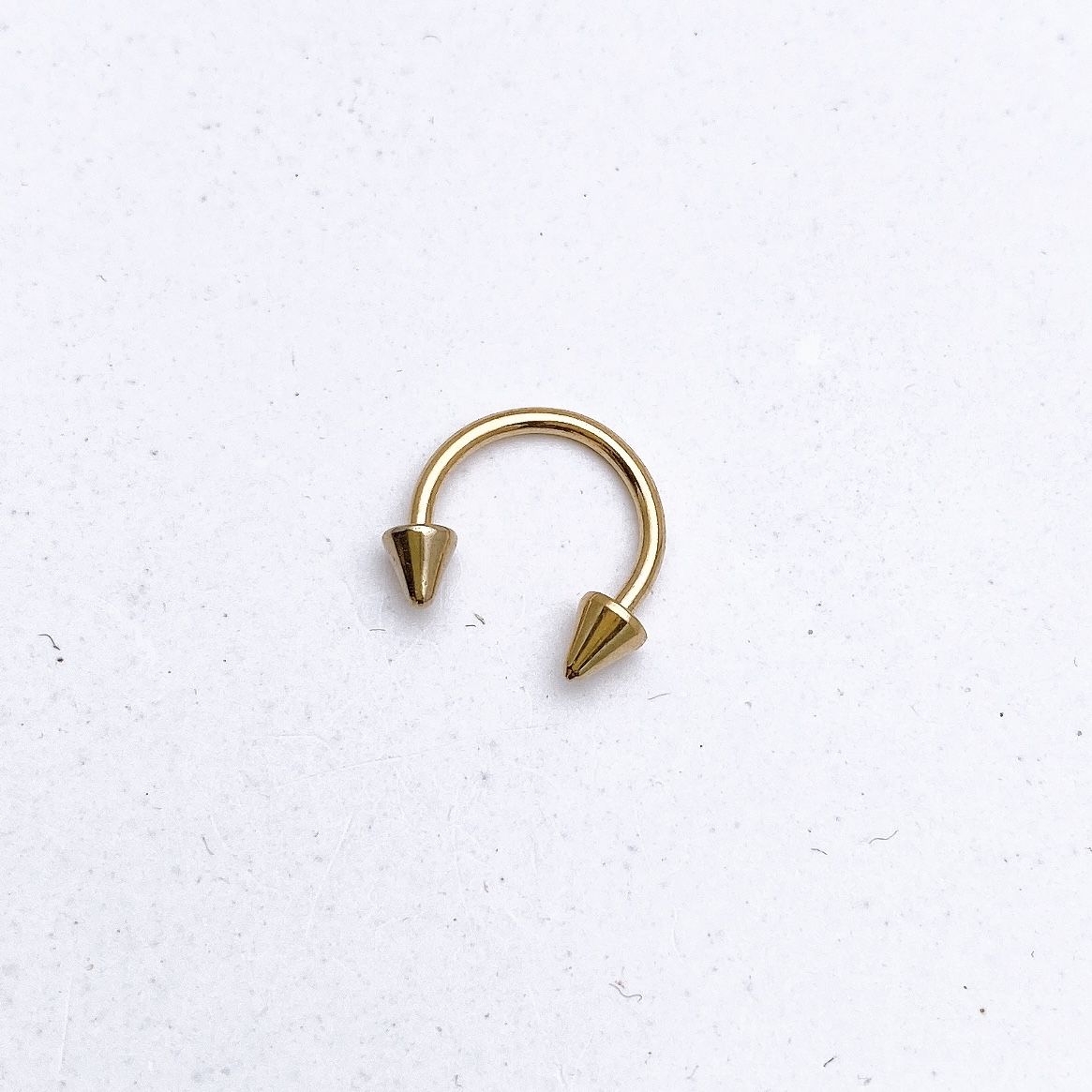 Piercing -P435G-8mm.