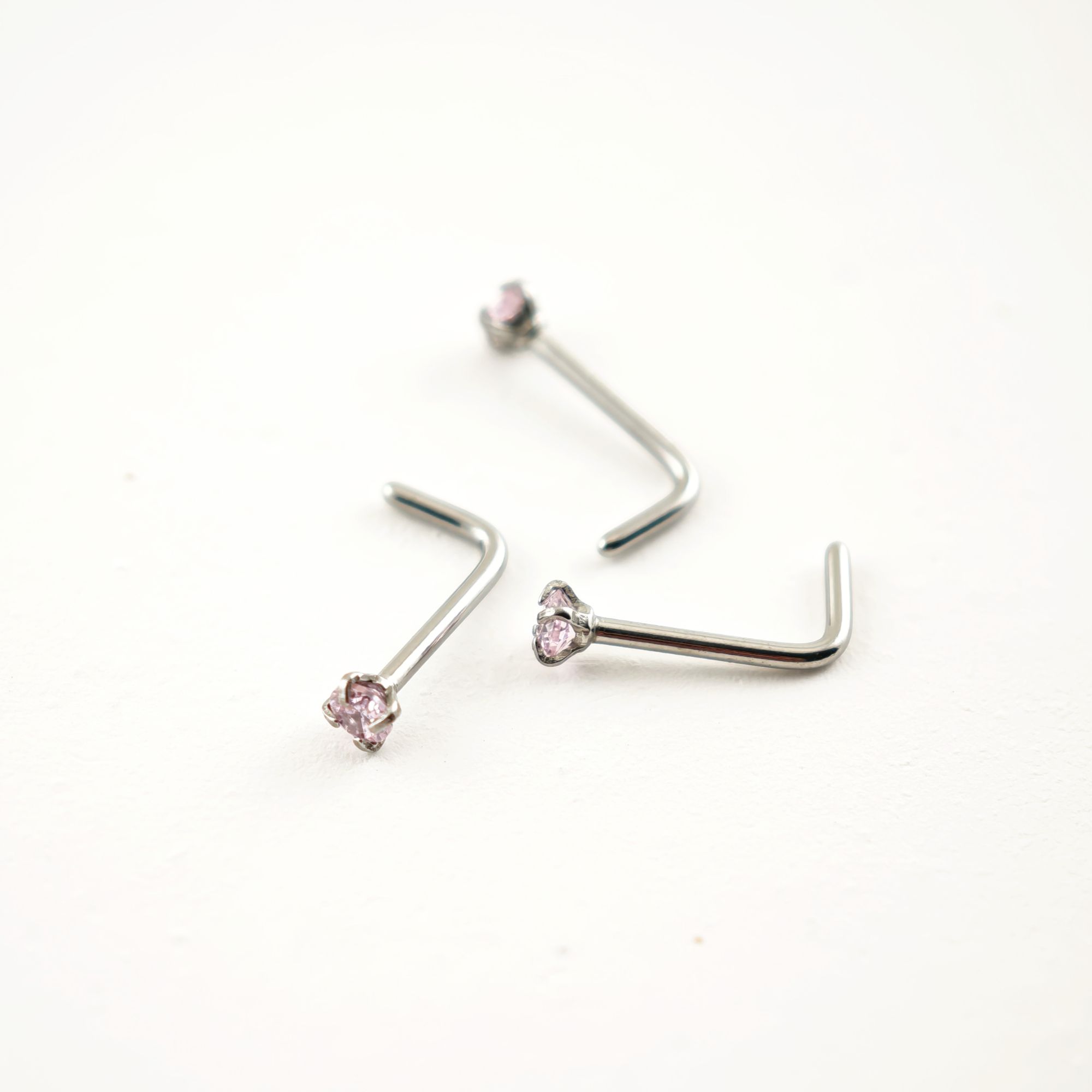 Piercing -P526-rosa2mm.